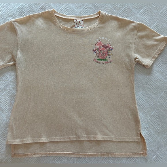 Mushroom  graphic print top girls size 10 - Picture 3 of 4